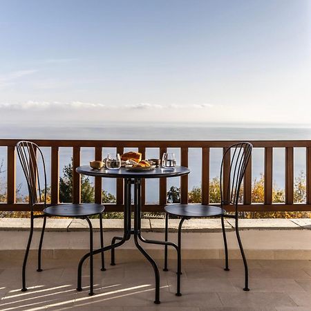Om Living Pelion Apartment Agios Dimitrios  Bagian luar foto